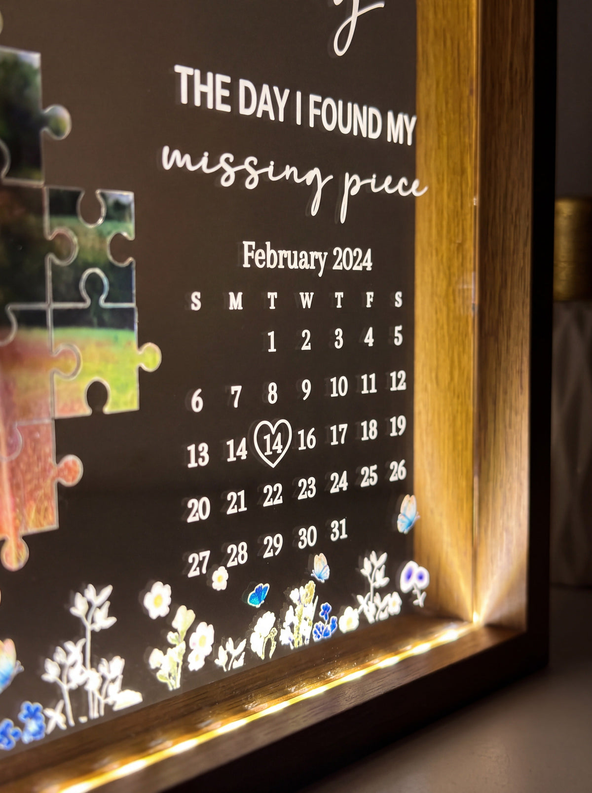 Tiffanya Missing Piece Lightbox - Tiffanya Store